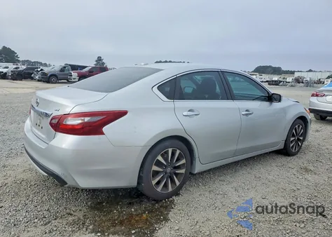 2018 Nissan Altima 2.5 z USA, uszkodzony, nr VIN 1N4AL3AP1JC239569